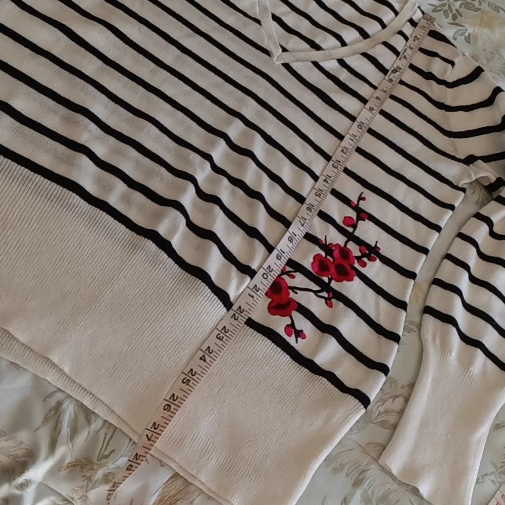 New York & Company Black and White Striped V-Neck Sweater - Picture 4 of 9